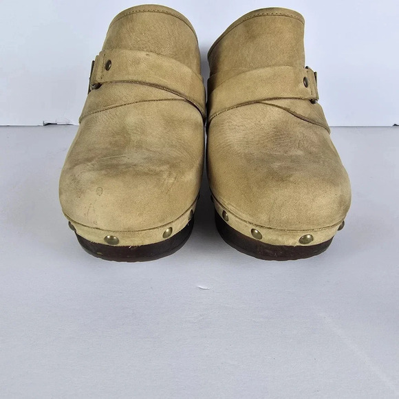 Ugg Women’s Natallie Leather Studded Platform Slip On Tan Clog Size 7 - Picture 2 of 16
